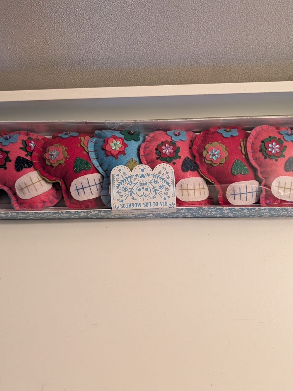 Day of the Dead Decorative Pink Skull Garland by Dia De Los Muertos